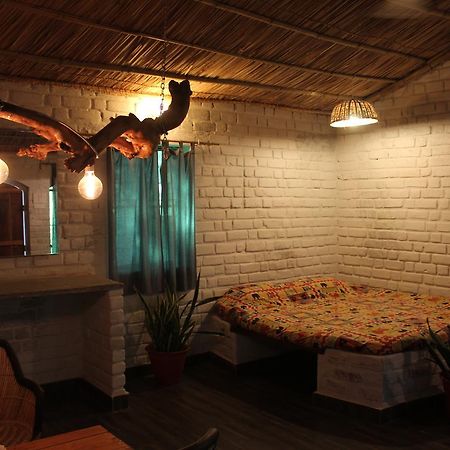 Shannu'S Ranch Inn พุชการ์ ภายนอก รูปภาพ
