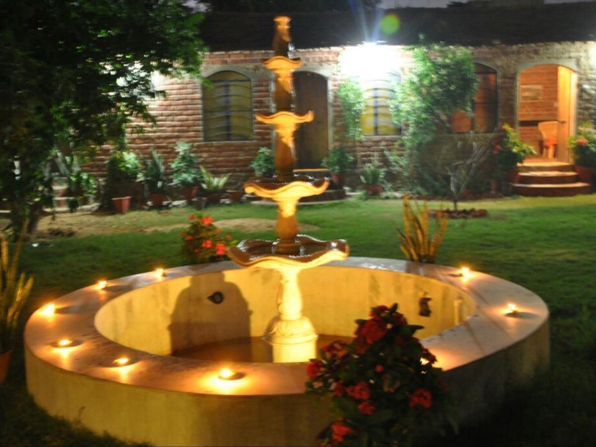 Shannu'S Ranch Inn พุชการ์ ภายนอก รูปภาพ