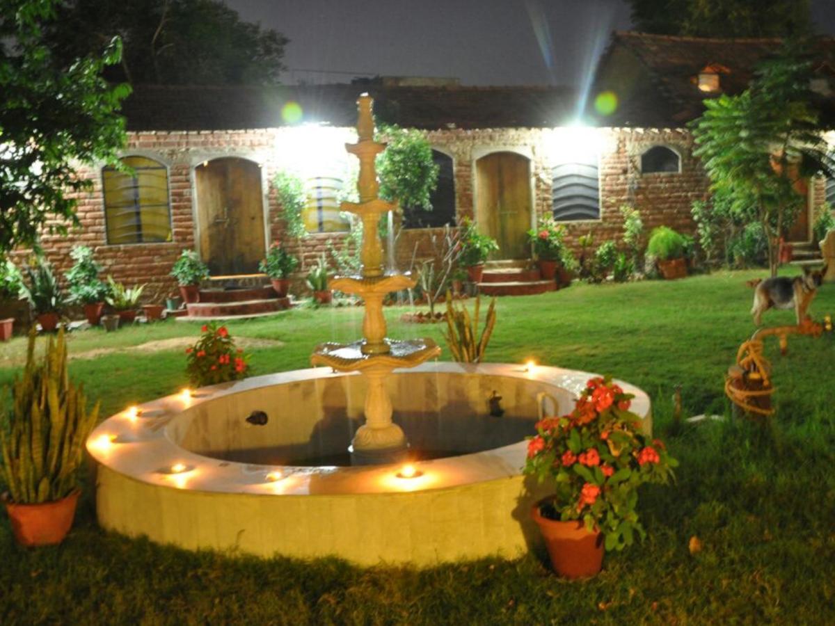 Shannu'S Ranch Inn พุชการ์ ภายนอก รูปภาพ