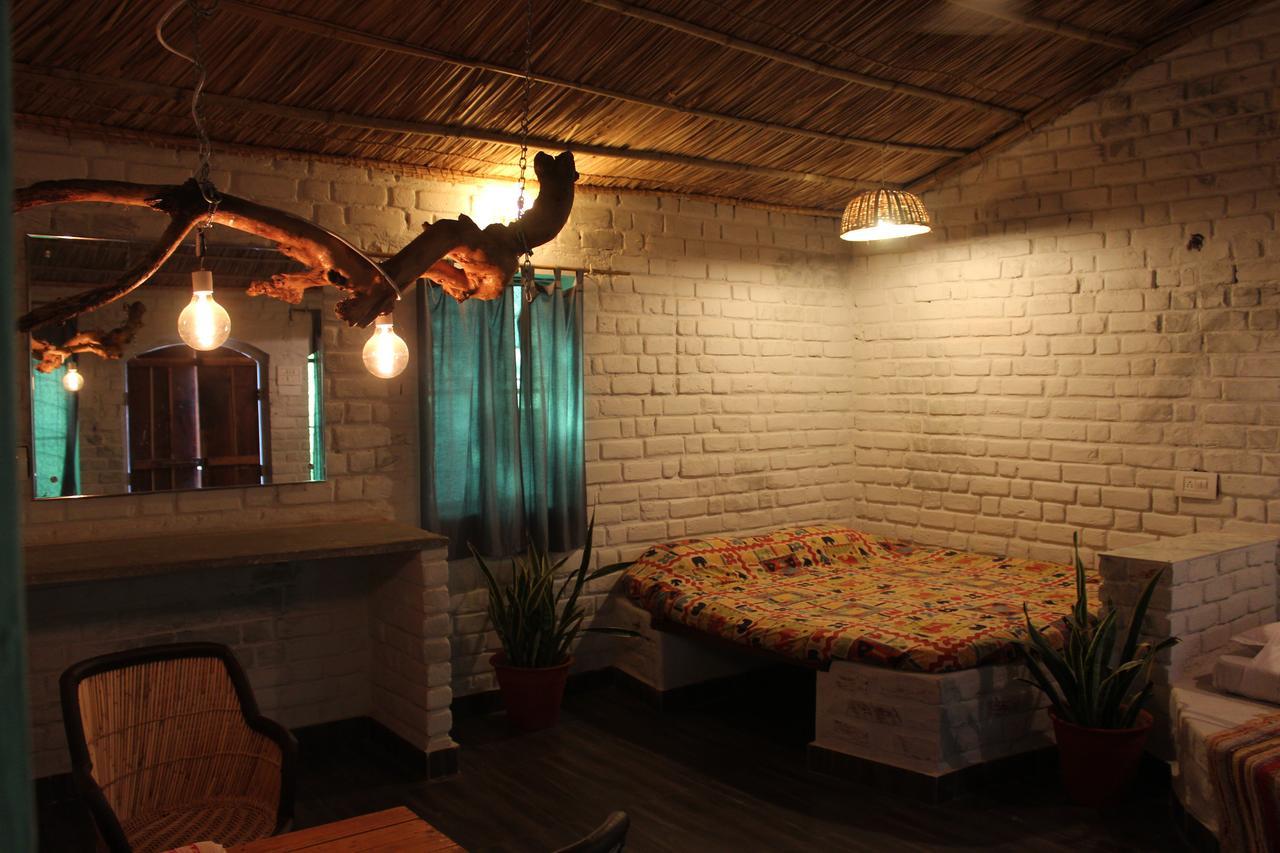 Shannu'S Ranch Inn พุชการ์ ภายนอก รูปภาพ