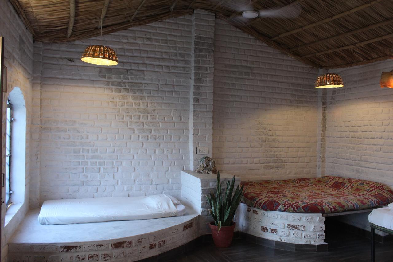 Shannu'S Ranch Inn พุชการ์ ภายนอก รูปภาพ
