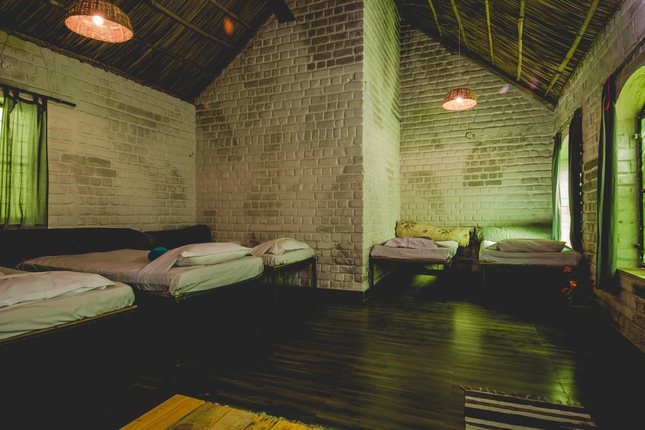 Shannu'S Ranch Inn พุชการ์ ภายนอก รูปภาพ
