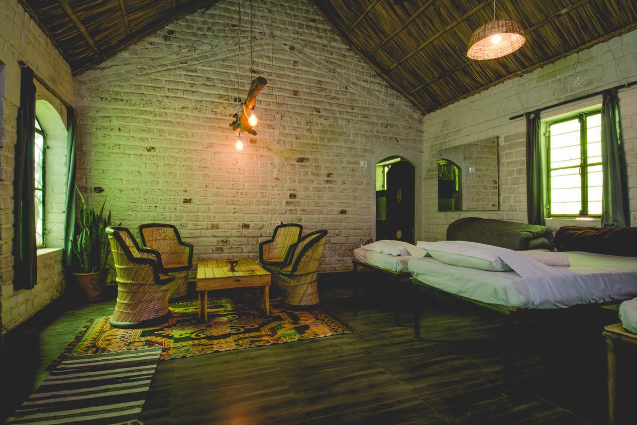 Shannu'S Ranch Inn พุชการ์ ภายนอก รูปภาพ